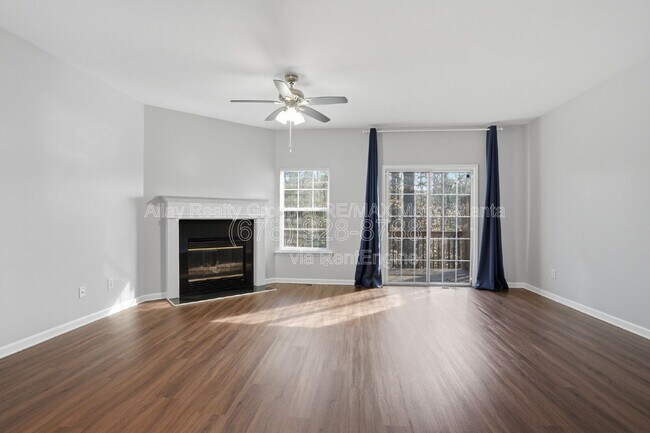 Photo - 648 Providence Pl SW