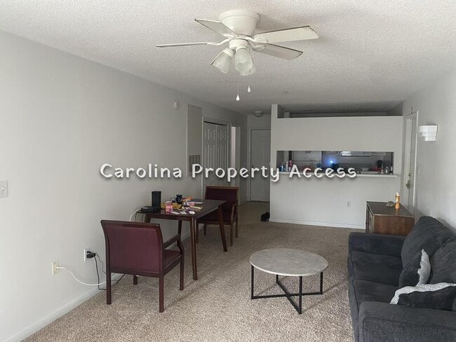 Photo - 1401 Collegiate Cir Unit 4