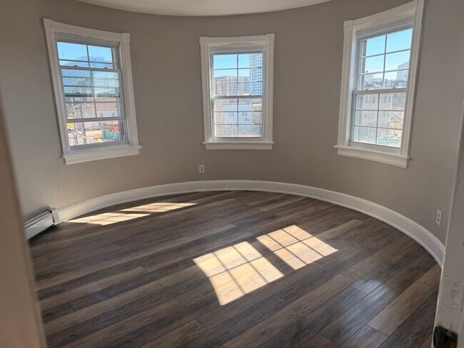 Photo - 325 Atlantic Ave Unit 3