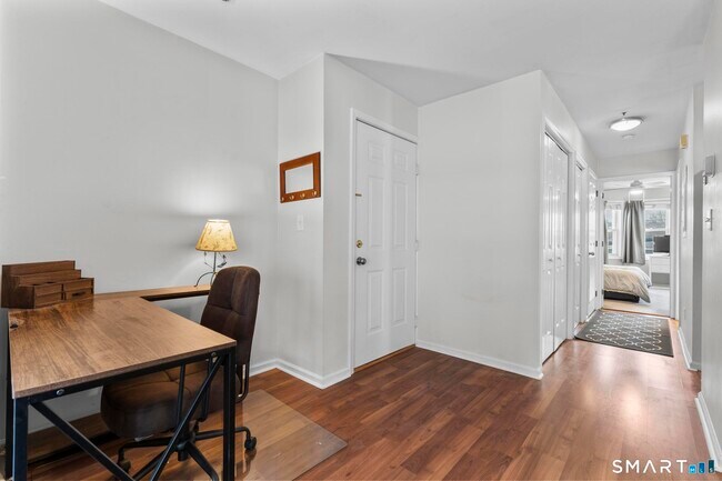 Photo - 31 High St Unit 4-2C