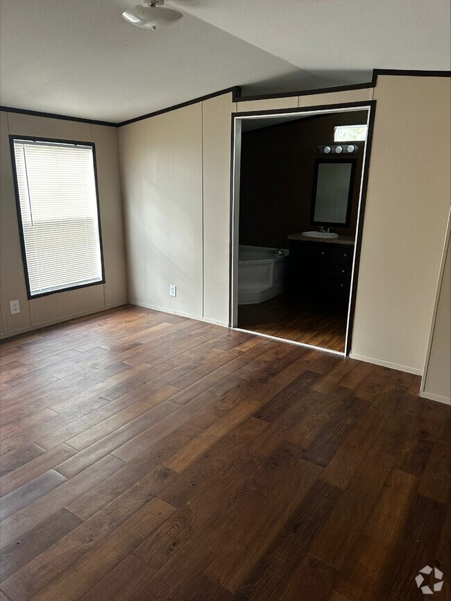 Building Photo - 3322 IH-69 Access Rd Unit Lot 11 Rental