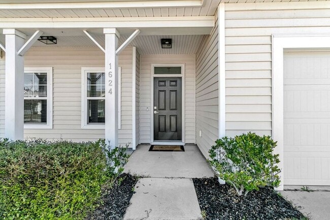 Photo - 1624 Shady Pine Rd