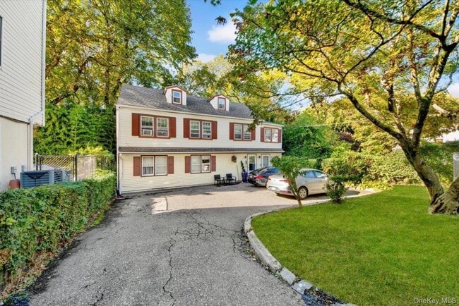 Building Photo - 35 Washington Ave N Unit 1