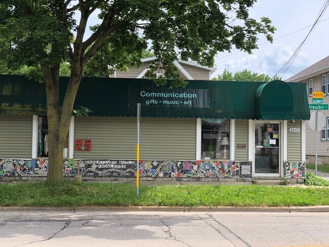 Photo - 2645 Milwaukee St