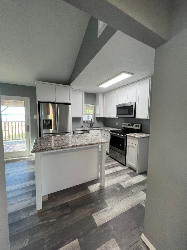 Photo - 900 Crazy Horse