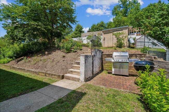 Photo - Cozy 3BE/2.5BA Colonial in Takoma Park with screened porch!