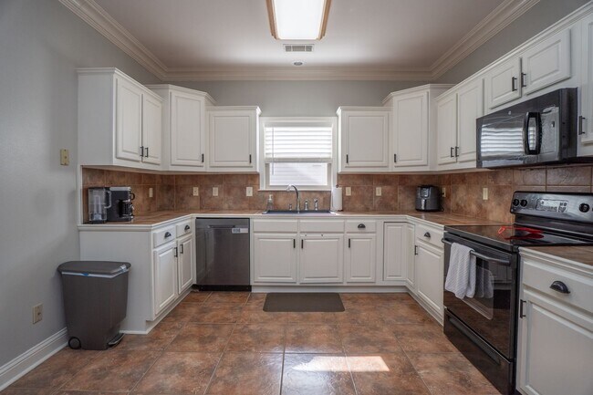 Photo - 12907 Arthur Ln