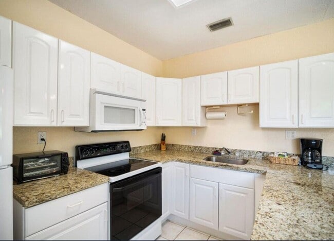 14870 Horseshoe Trce