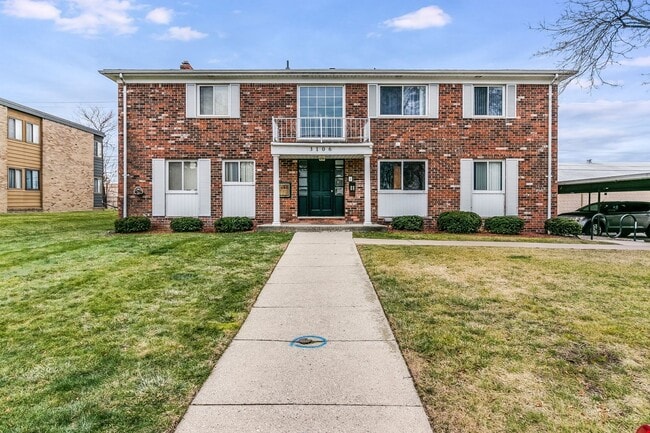 Photo - 3106 Holiday Apartments (Michael &amp; Norma Coscarelli)