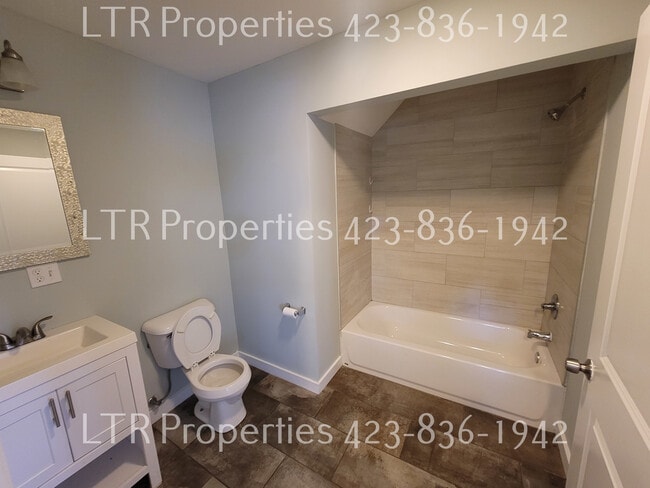 Photo - Flynn st (1203