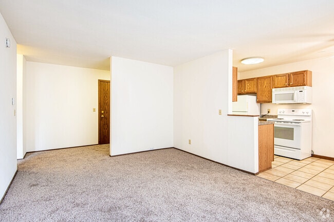 1BR, 1BA - 610SF