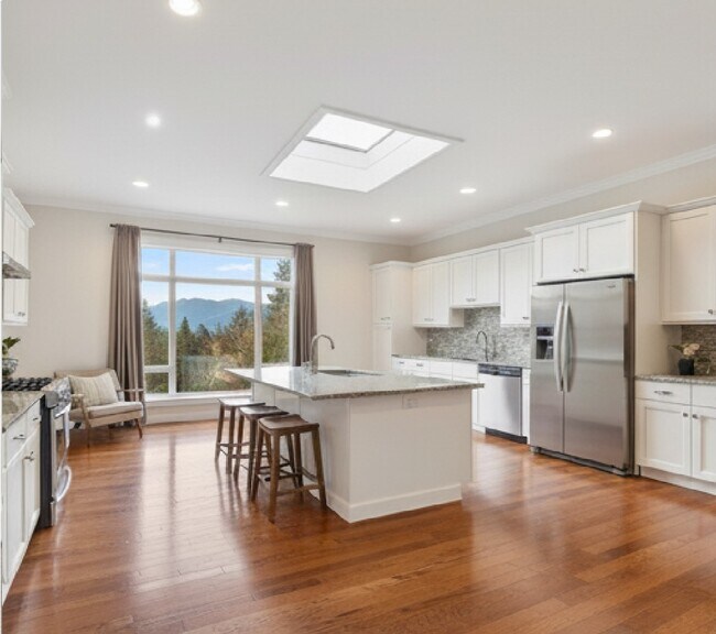 Photo - 2159 Kirkstone Rd