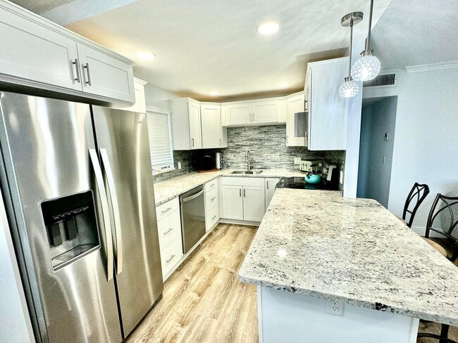 Photo - 177 Brittany Terrace