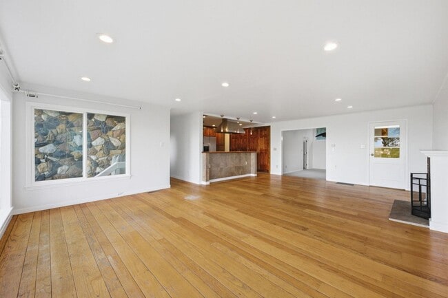 Photo - 2312 Wooster Ave