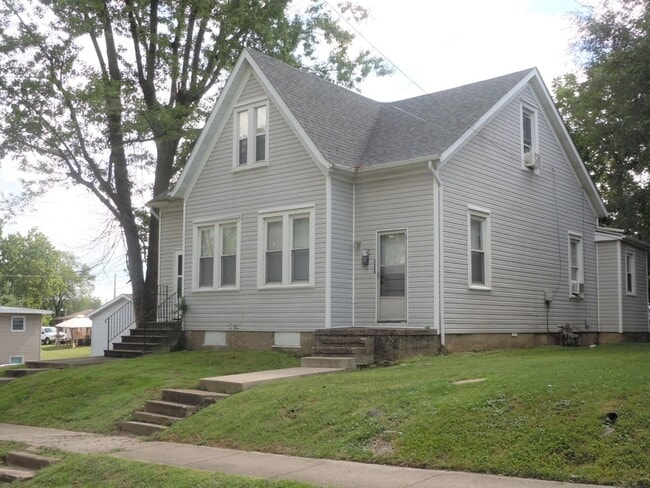 Building Photo - 227 S Chestnut St Unit che227