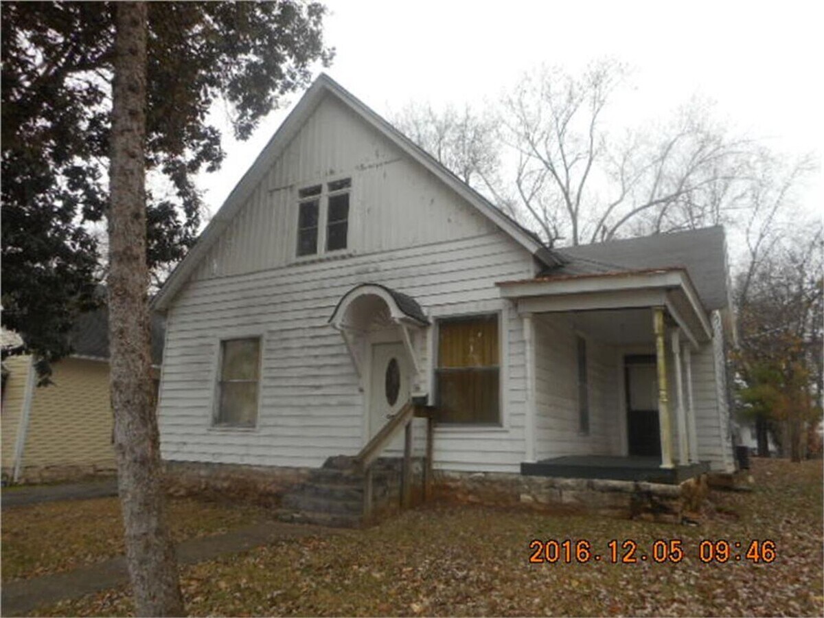 4 bed 2 bath - 4 bed 2 bath