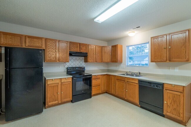 Photo - Spacious Home with Oversized Bedrooms & Op...