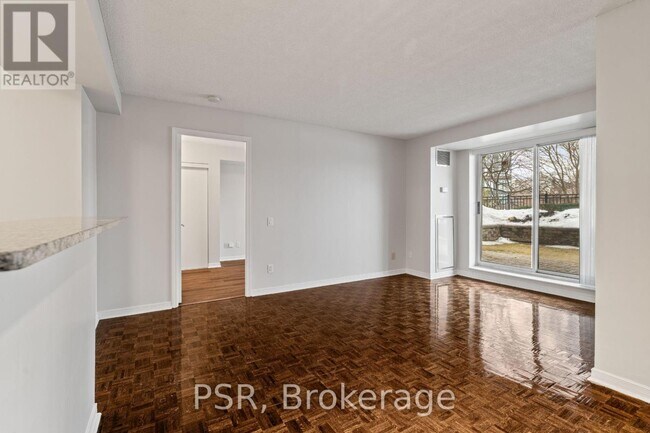 Photo - 515 Rosewell Ave Unité 112