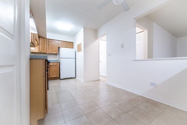 Photo - 2226 S Goebbert Rd Unit 270