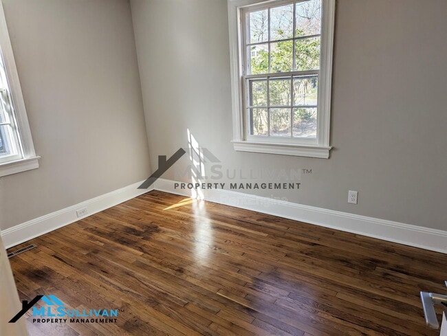 Photo - 2414 Albany St