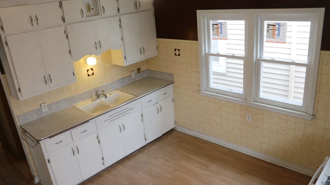 Photo - 3108A N Pierce St Unidad Cozy 2 Bedroom in Riverwest