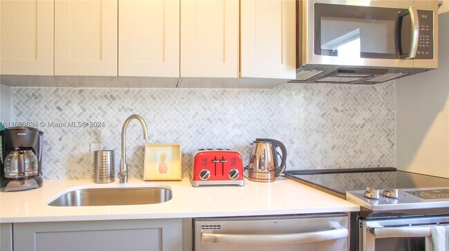 6238 SW 59th St Unit 10