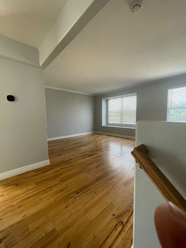 Photo - "Newly remodeled 3-Bed Townhouse with Scenic Views & Modern Elegance on Braidhill Drive!"