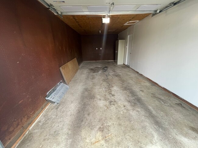 Garage - 16 Slate Hill Rd