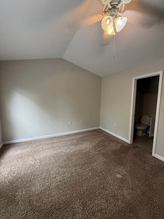 Photo - 15-1527 Kisling Unit 15-1527 - B