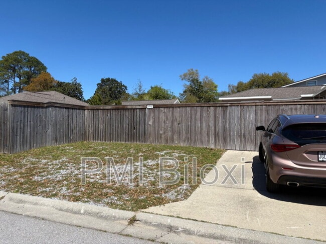 Photo - 391 Rodeo Dr