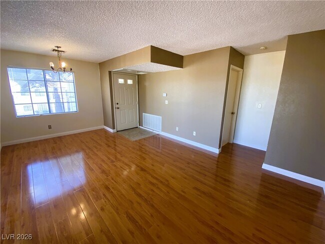 Photo - 4712 Nara Vista Way Unidad 204