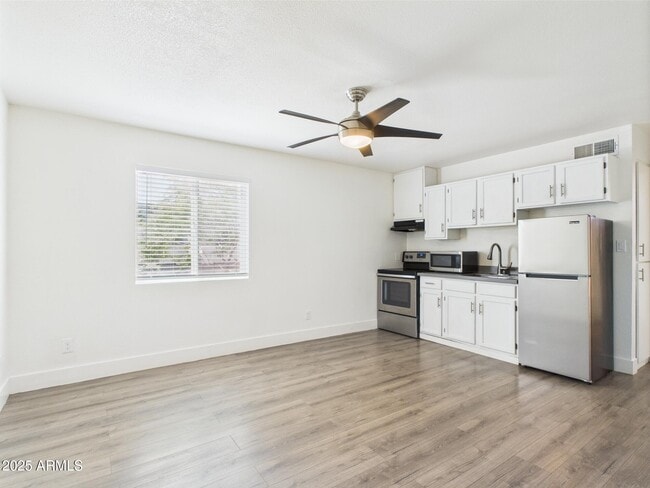 Building Photo - 3016 N 37th St Unit 5 Rental
