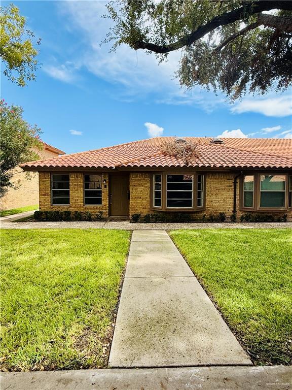 900 E Dallas Ave