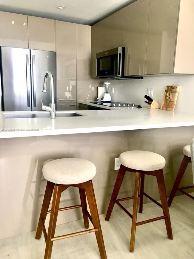 Photo - 2000 Metropica Wy Unit 2308