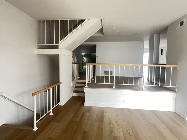 Photo - 22 Gretel Ct