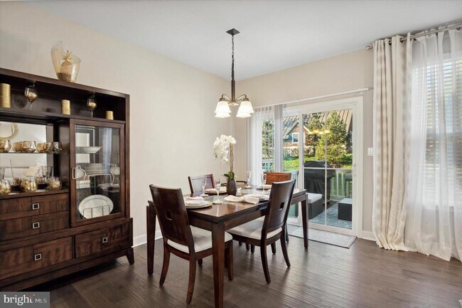 Photo - 1215 Benjamin Dr