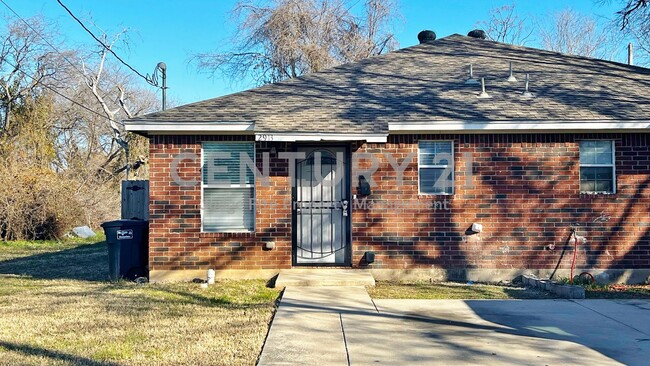 Lovely 3/1.5 Duplex Near Downtown Fort Wor... - Lovely 3/1.5 Duplex Near Downtown Fort Wor... House