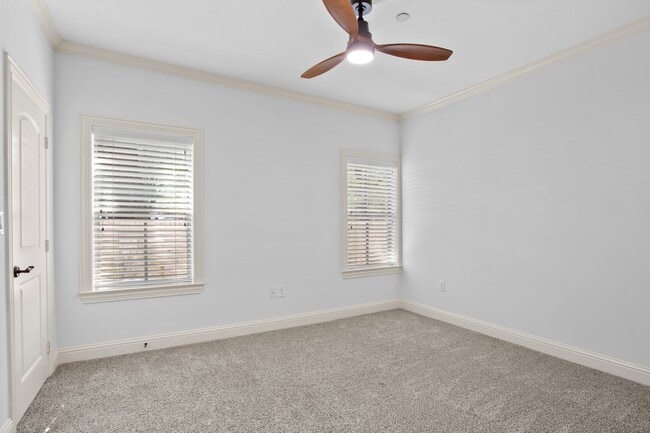 Photo - Luxury Highland Park Condo Unit Hillcrest Ave  03