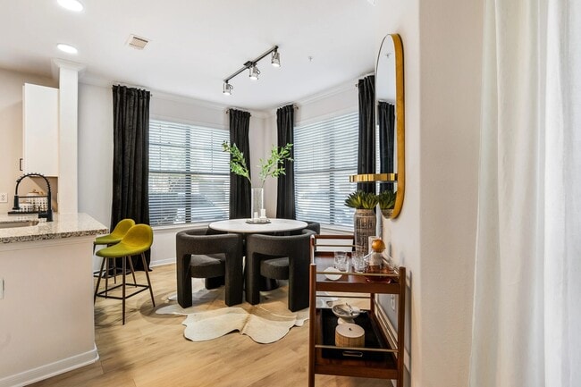 Photo - Spin to Win | Rent-Free Move-In Offer! Unidad EASR