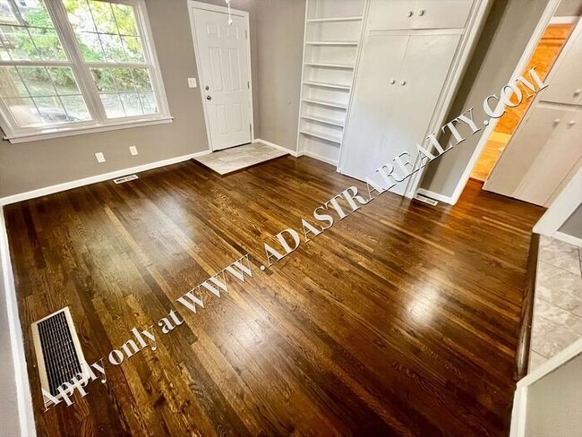 Photo - Cozy 2 Bed 1 Bath Duplex in Independence-Available in MARCH!!