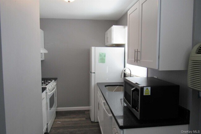 Photo - 9 Alpine Dr Unit D