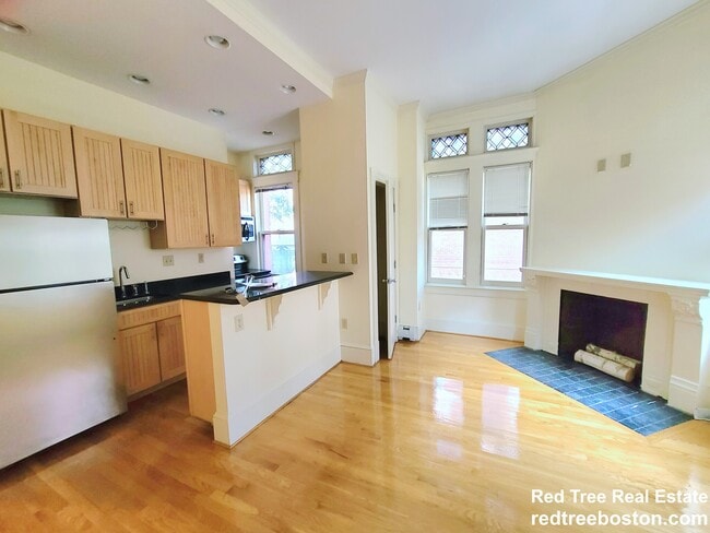 Building Photo - 195 Commonwealth Ave Rental