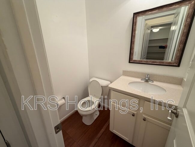 Photo - 1517 Rollesby Way Unit 24