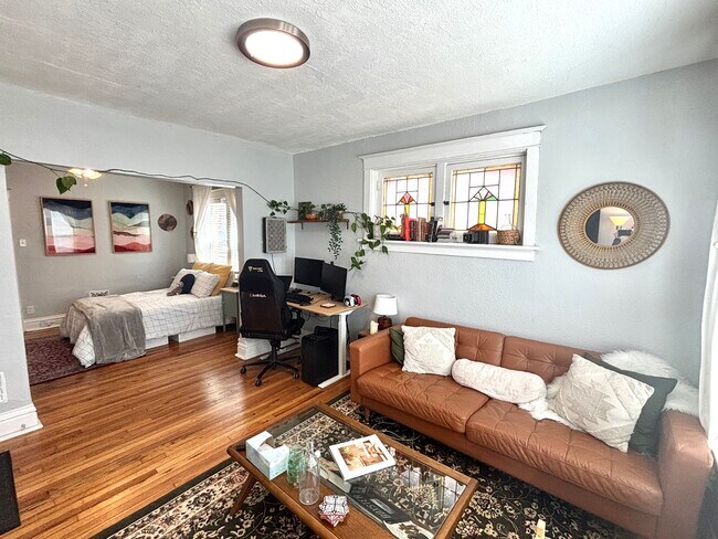 Photo - 5331 Bancroft Ave Unit 1E