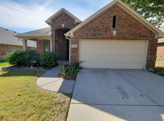Building Photo - AVAILABLE NOW! Rental