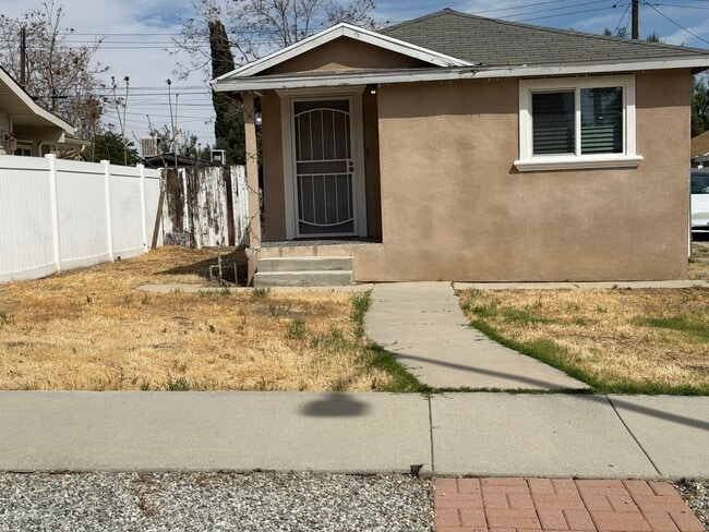 Building Photo - 508 N 4th St