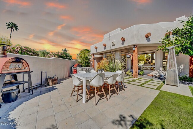 Building Photo - 6139 N 31st Ct