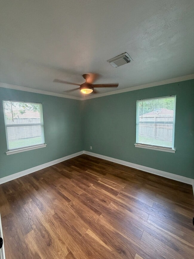 Photo - 1432 Butler Dr