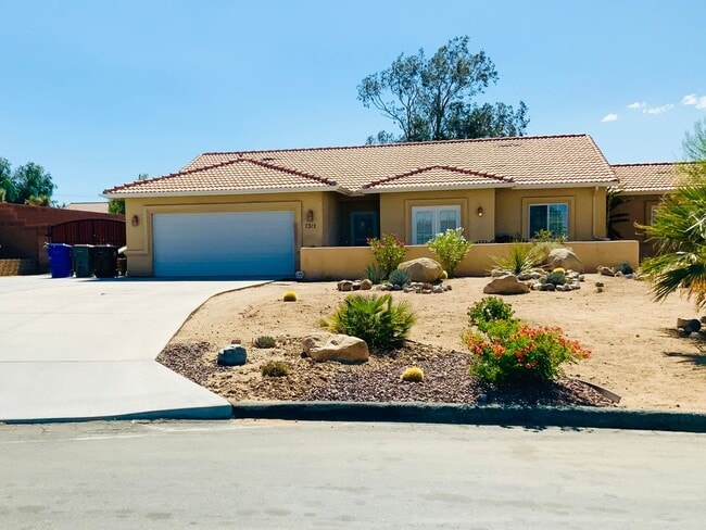 Coming soon beautiful home located in West... - Coming soon beautiful home located in West...