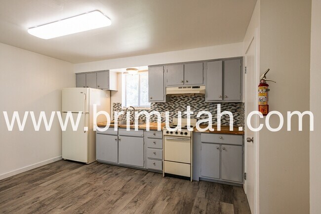 Photo - 1539 S Green St Unit 1-4 - 2